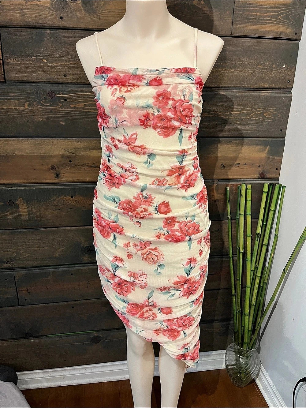 Between Us Society Floral Ruched Midi Dress in Pink Size L Like New